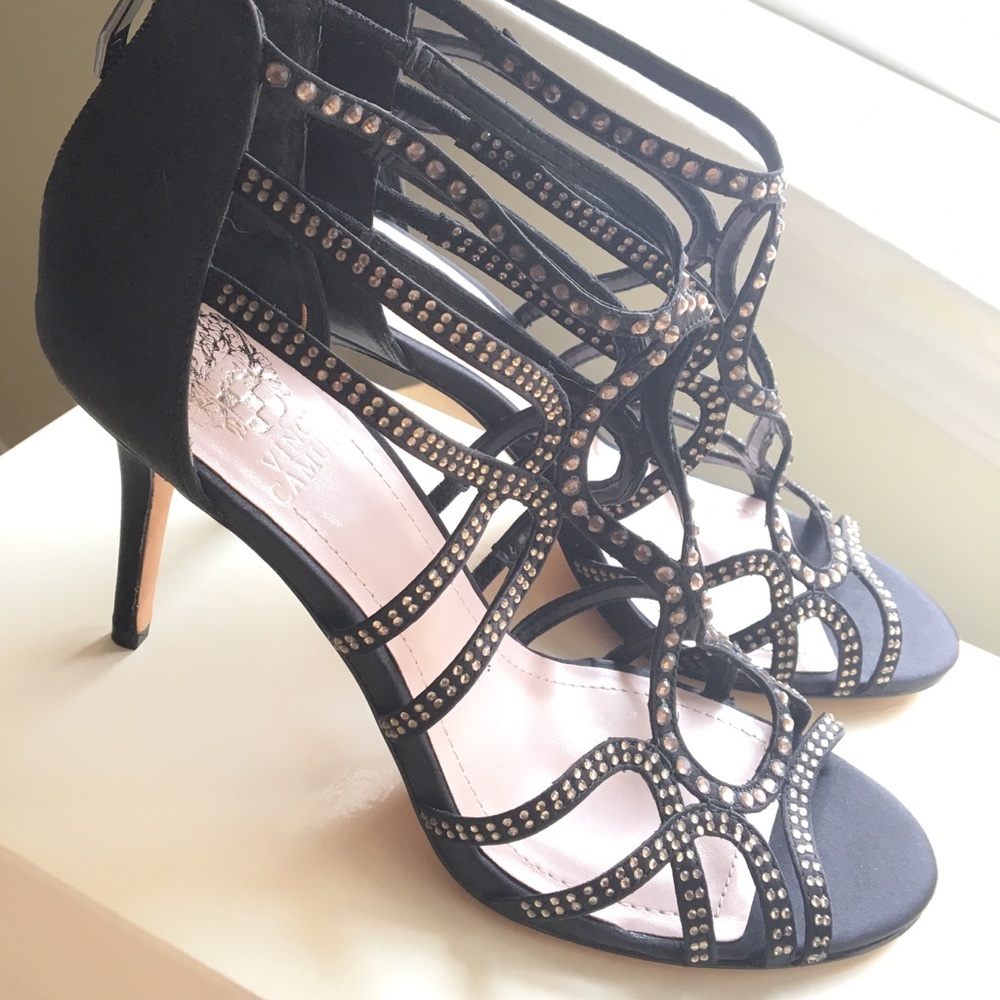 NWOT VINCE CAMUTO BLACK SATIN HEELS SIZE 7
